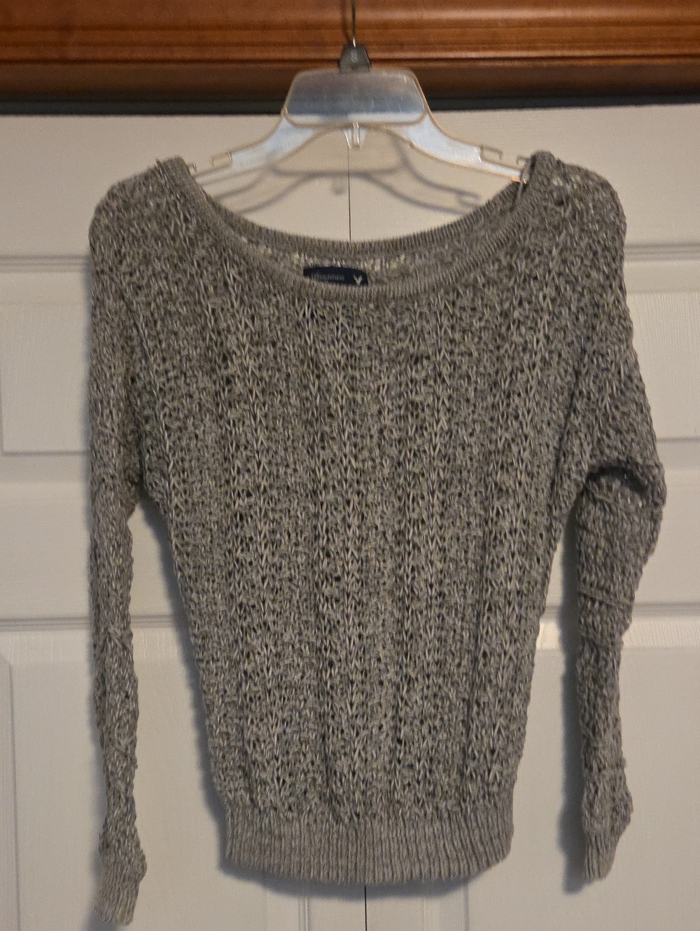 American Eagle Gray Open-Knit Women's Sweater - Classic Crewneck
